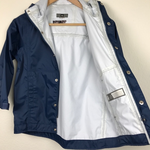 REI Kids Raincoat - Picture 7 of 8